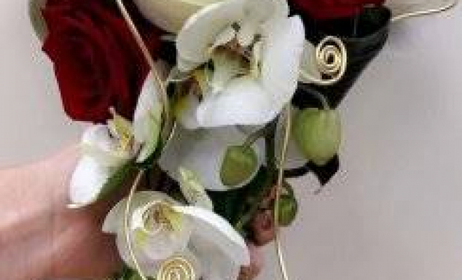 Bouquet de mariée chute, Vaugneray, Alloin Fleurs