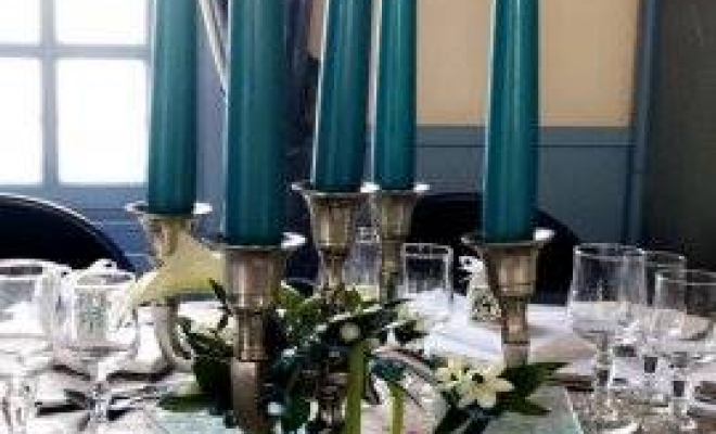 Composition chandelier, Vaugneray, Alloin Fleurs